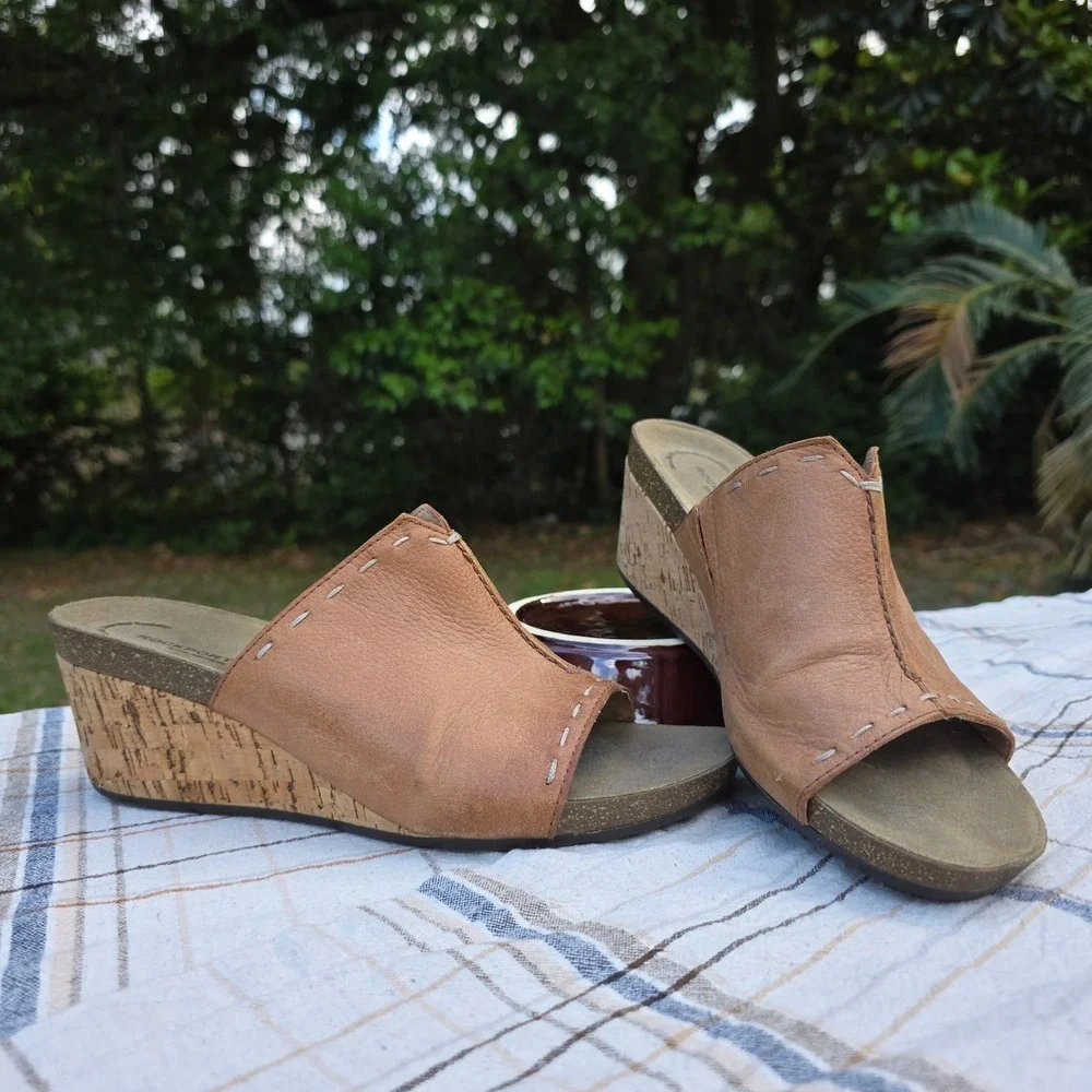 Rockport Total Motion Leather‎ Slides Wedges Sandals Size 9 Women's Brown